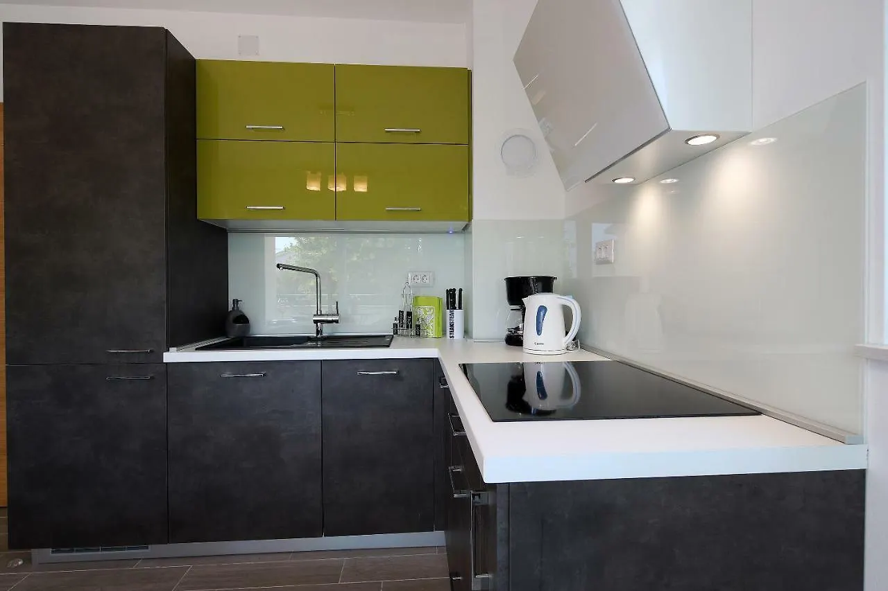 Apartmani Judita Pinezići 0*,  Croacia