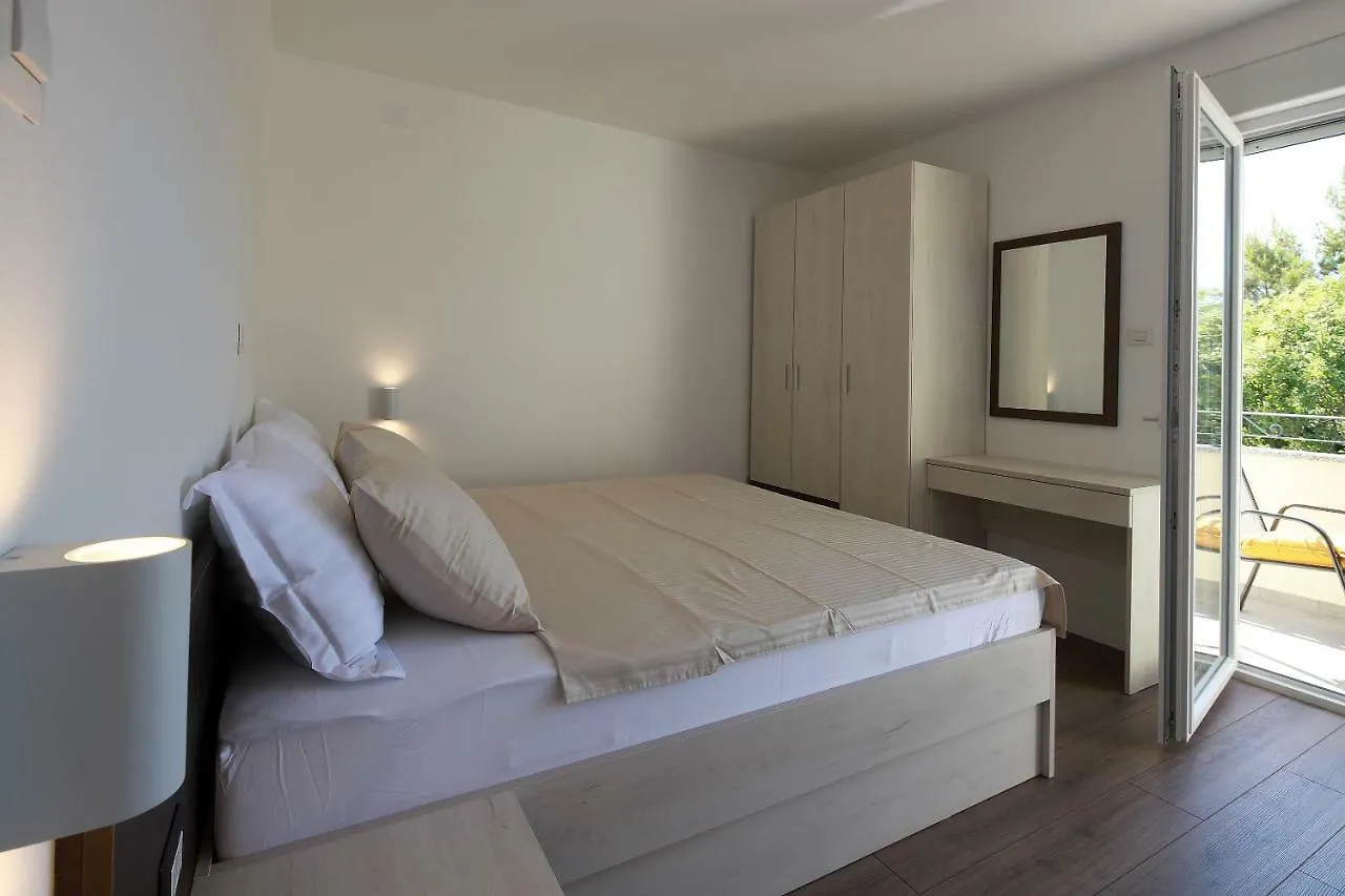 Apartmani Judita Pinezići