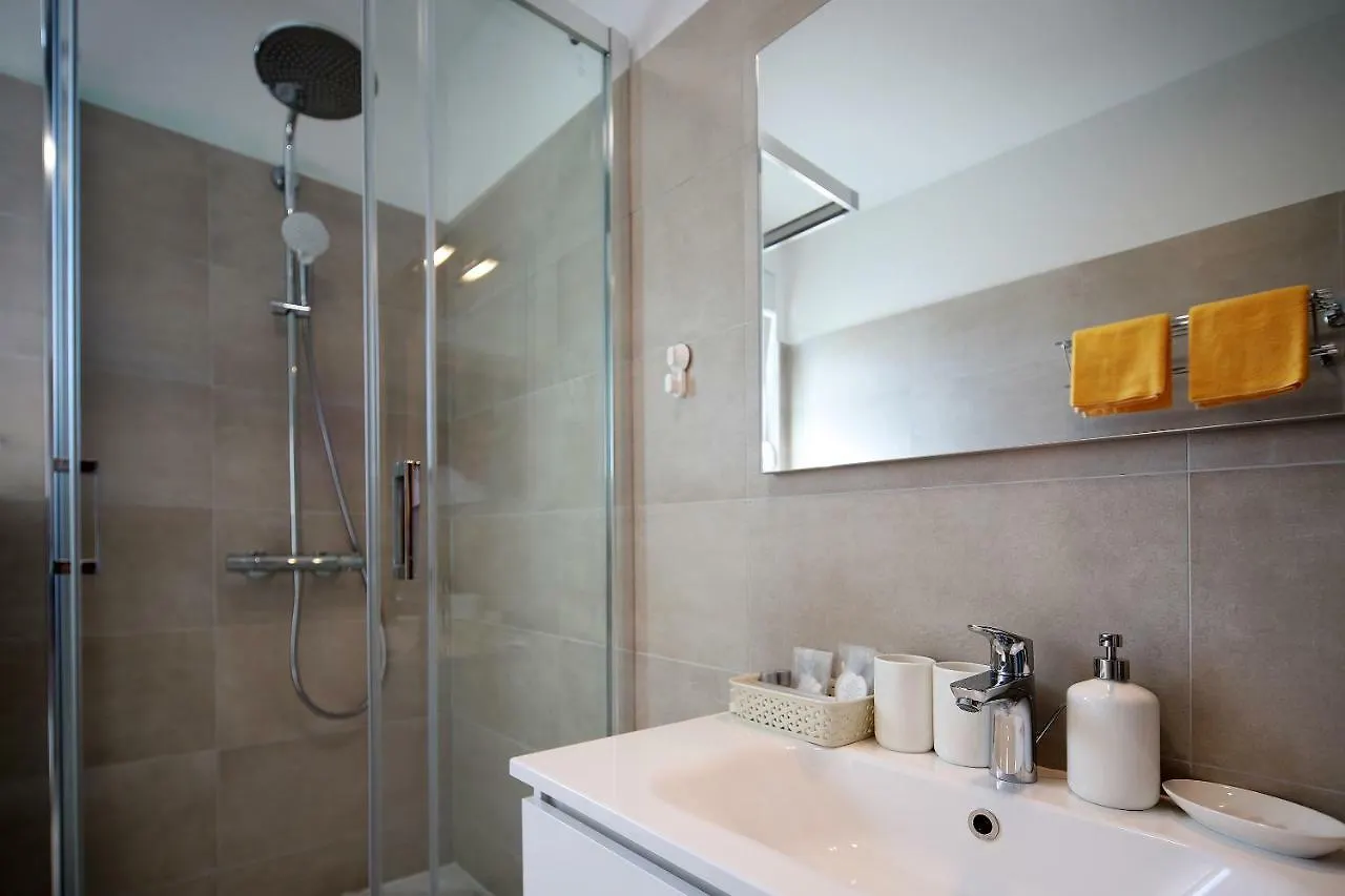 Apartmani Judita Pinezići